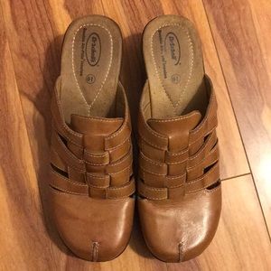Dr. Scholls tan slip-on shoes